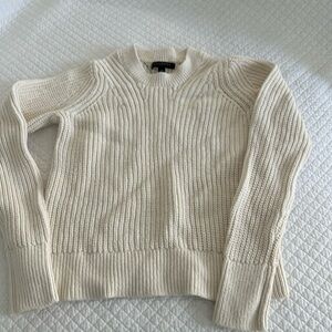 Banana Republic xs cream crew neck sweater